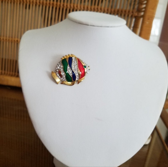 Vintage Gold Rainbow Fish Brooch - Picture 4 of 10